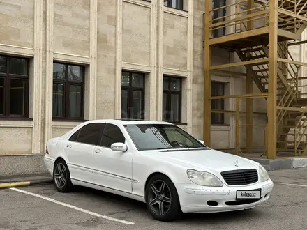 Mercedes-Benz S 500 2002 года за 3 200 000 тг. в Алматы – фото 2