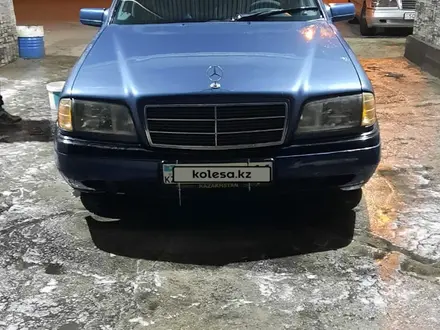 Mercedes-Benz C 180 1994 года за 1 650 000 тг. в Семей – фото 7