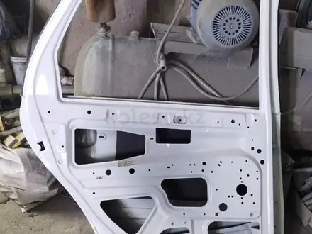 Дверь задняя левая Lada Granta FL седан за 38 000 тг. в Уральск – фото 2