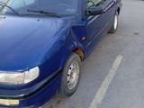 Volkswagen Passat 1993 годаүшін1 200 000 тг. в Семей – фото 2