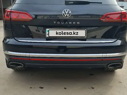 Volkswagen Touareg 2021 года за 45 000 000 тг. в Астана – фото 5