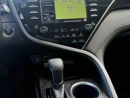 Toyota Camry 2018 года за 12 500 000 тг. в Астана – фото 11