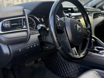 Toyota Camry 2018 года за 12 500 000 тг. в Астана – фото 9