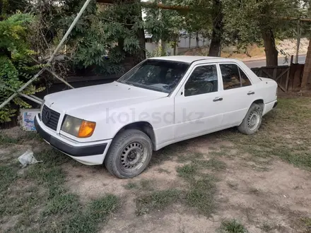 Mercedes-Benz E 260 1993 года за 1 500 000 тг. в Алматы