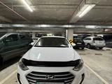 Hyundai Elantra 2018 годаfor7 300 000 тг. в Астана – фото 4