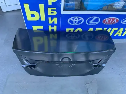 Крышка багажника на ТОЙОТА КАМРИ 55 за 215 000 тг. в Алматы – фото 2
