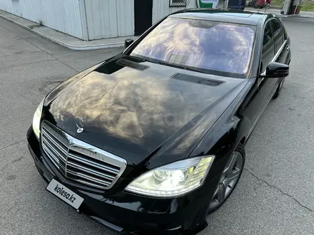 Mercedes-Benz S 550 2007 года за 7 500 000 тг. в Алматы – фото 17