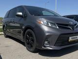 Toyota Sienna 2015 года за 12 700 000 тг. в Алматы – фото 4