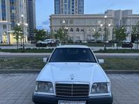 Mercedes-Benz E 220 1993 годаүшін2 300 000 тг. в Астана