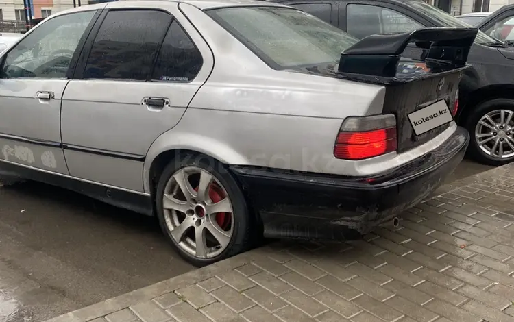 BMW 318 1992 года за 900 000 тг. в Алматы