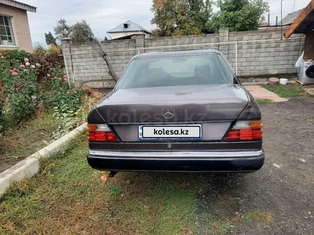 Mercedes-Benz E 230 1992 года за 680 000 тг. в Алматы – фото 3