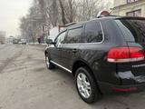 Volkswagen Touareg 2003 года за 4 200 000 тг. в Алматы – фото 5