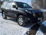 Toyota Land Cruiser Prado 2017 года за 19 800 000 тг. в Алматы – фото 3