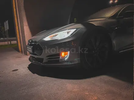 Tesla Model S 2015 года за 21 000 000 тг. в Алматы – фото 2