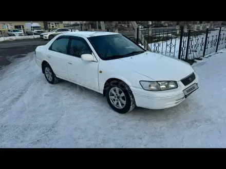 Toyota Camry 2000 года за 3 200 000 тг. в Алматы – фото 3