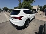 Hyundai Santa Fe 2023 годаүшін15 350 000 тг. в Алматы – фото 3