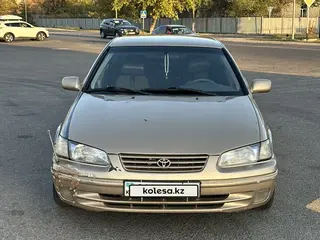 Toyota Camry, 1999