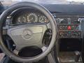 Mercedes-Benz E 230 1997 года за 2 300 000 тг. в Семей – фото 17