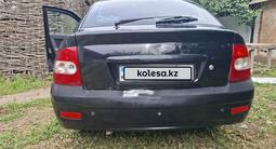 ВАЗ (Lada) Priora 2172 2012 года за 1 000 000 тг. в Уральск – фото 2