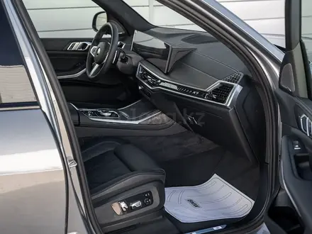BMW X7 XDrive 40i 2025 года за 76 028 266 тг. в Астана – фото 10