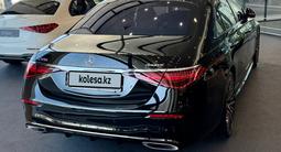 Mercedes-Benz S 580 4MATIC 2025 года за 111 311 200 тг. в Алматы – фото 2