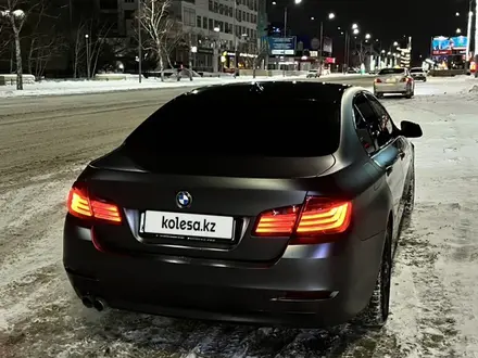BMW 520 2015 года за 12 500 000 тг. в Караганда – фото 2