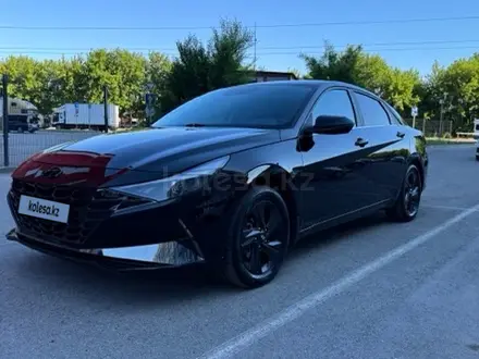 Hyundai Elantra 2021 года за 8 500 000 тг. в Семей