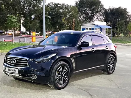 Infiniti FX37 2013 года за 8 000 000 тг. в Алматы – фото 3