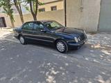 Mercedes-Benz E 220 2001 года за 4 500 000 тг. в Актау