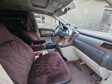 Toyota Alphard 2004 года за 8 000 000 тг. в Шымкент – фото 3
