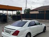 Mercedes-Benz S 500 2006 года за 6 150 000 тг. в Шымкент – фото 2