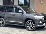 Toyota Land Cruiser 2019 года за 33 000 000 тг. в Актобе