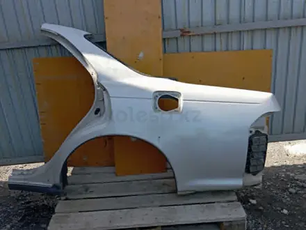 Крыло заднее левое Toyota Mark 2 90 за 160 000 тг. в Караганда