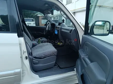Toyota Land Cruiser Prado 2001 года за 7 300 000 тг. в Алматы – фото 16