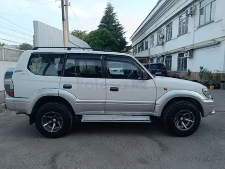 Toyota Land Cruiser Prado 2001 года за 7 300 000 тг. в Алматы – фото 20