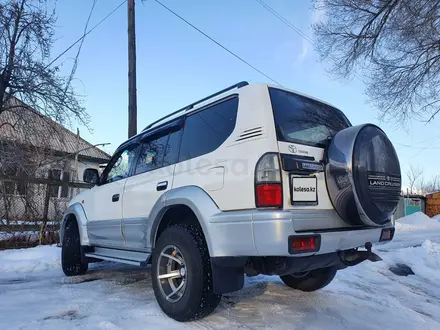Toyota Land Cruiser Prado 2001 года за 7 300 000 тг. в Алматы – фото 3