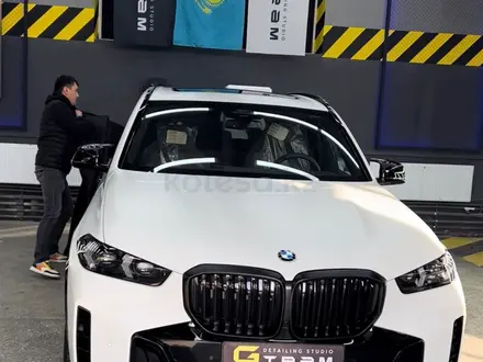 BMW X5 2024 года за 60 500 000 тг. в Караганда – фото 3