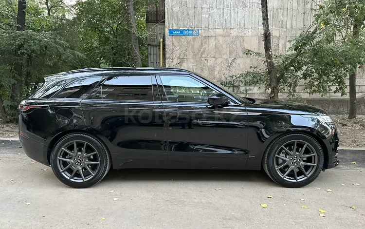 Диски на Range Rover вилар оригинальные вместе с резиной почти новые. за 700 000 тг. в Алматы
