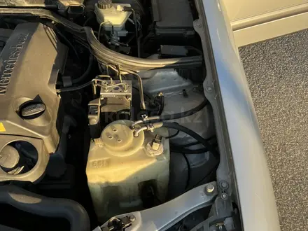 Mercedes-Benz E 320 1998 года за 3 600 000 тг. в Алматы – фото 20