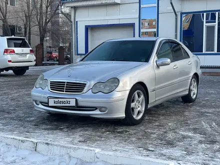 Mercedes-Benz C 200 2002 года за 3 400 000 тг. в Павлодар