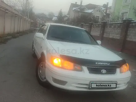 Toyota Camry 2001 года за 3 150 000 тг. в Алматы – фото 2