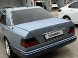 Mercedes-Benz E 220 1993 года за 2 000 000 тг. в Тараз – фото 4