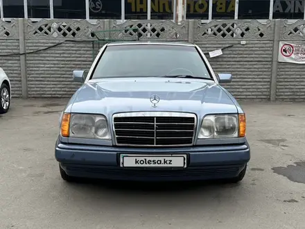 Mercedes-Benz E 220 1993 года за 1 800 000 тг. в Тараз – фото 17