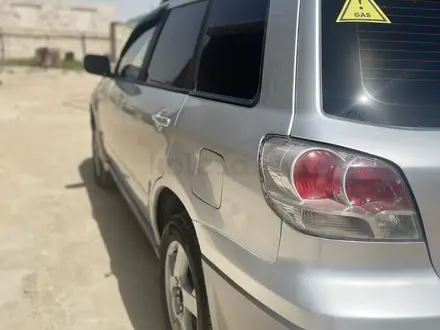 Mitsubishi Outlander 2003 годаүшін3 000 000 тг. в Актау – фото 8