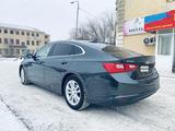 Chevrolet Malibu 2016 года за 7 000 000 тг. в Атырау – фото 3