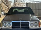 Mercedes-Benz E 220 1993 годаfor1 300 000 тг. в Алматы