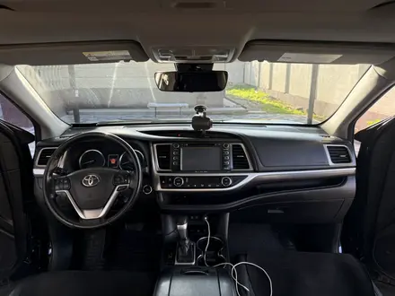 Toyota Highlander 2017 года за 16 000 000 тг. в Алматы – фото 11