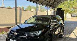 Toyota Highlander 2017 года за 16 000 000 тг. в Алматы