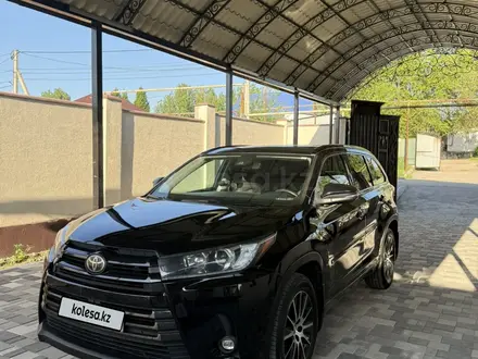 Toyota Highlander 2017 года за 16 000 000 тг. в Алматы