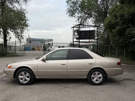 Toyota Camry 2000 года за 3 650 000 тг. в Алматы – фото 28